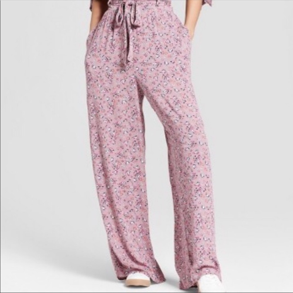 Xhilaration Mauve Floral WideLeg Hight Waist Pants